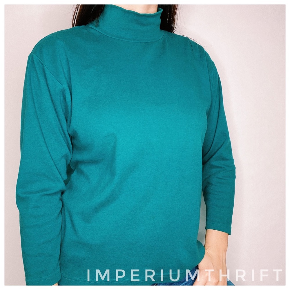 Turquoise Turtle Neck Size Medium